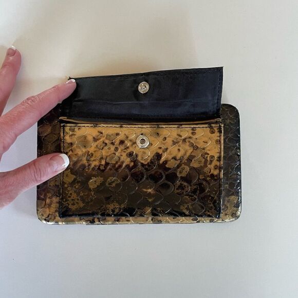 EUC Unbranded Womens Croc Brown and Gold Wallet - Picture 4 of 4